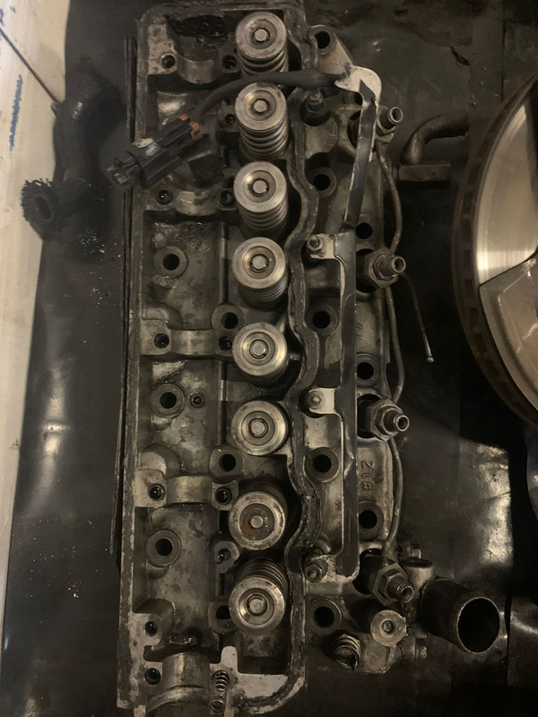 Hyundai H100 D4BB 2.6 Cylinder Head