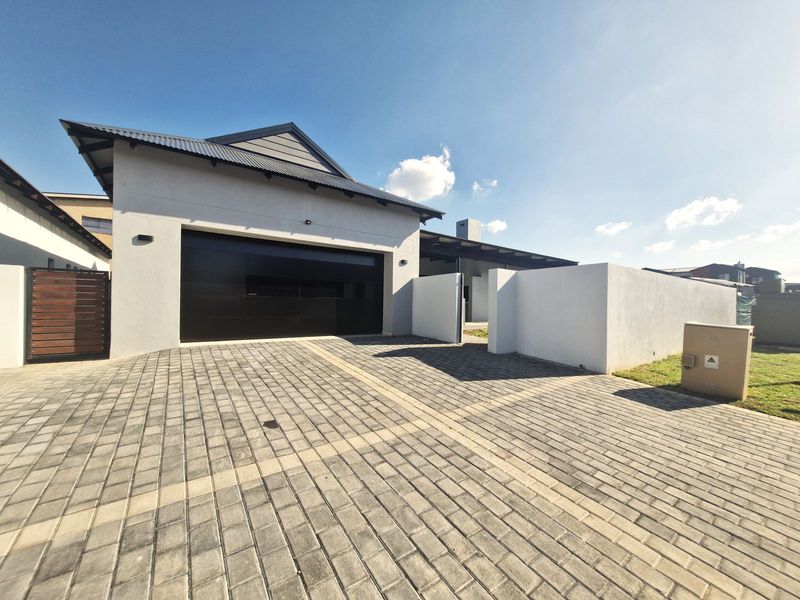 Beautiful brand new home for grabs