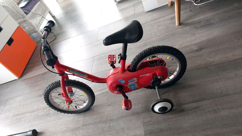 Bike for toddlers, with removable wheels if needed