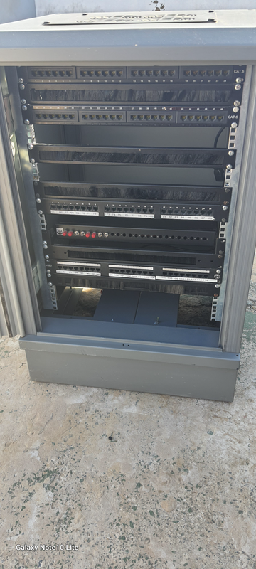 1Big server and 1 small server cabinets.Make me offer or trade