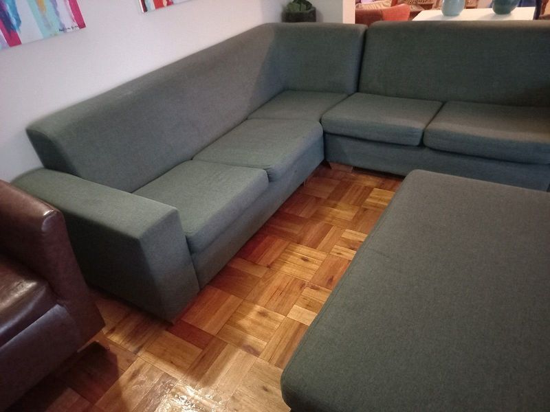 LShape green/grey couch. Strand Gumtree South Africa