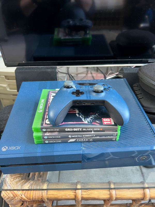 Xbox One Forza Limited Edition 1TB
