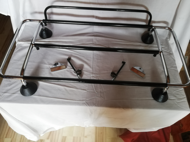 SIZE-ADJUSTABLE CAR BOOT/TRUNK LUGGAGE RACK.
