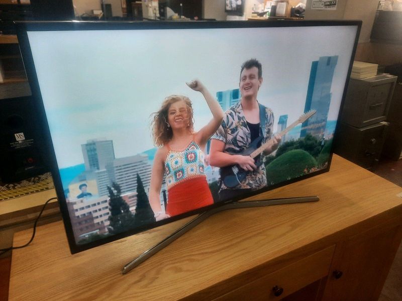 Samsung 43inch Smart TV for R5000