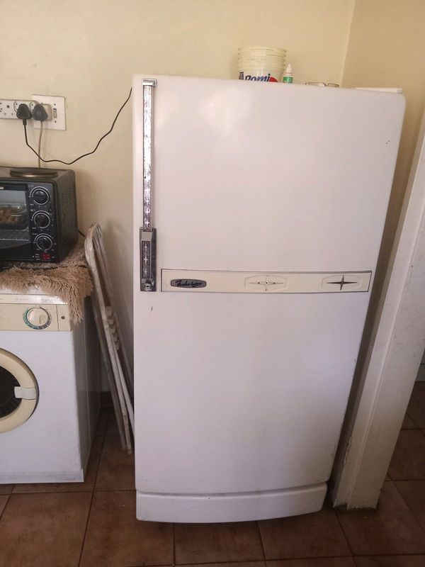 Fuchsware fridge freezer