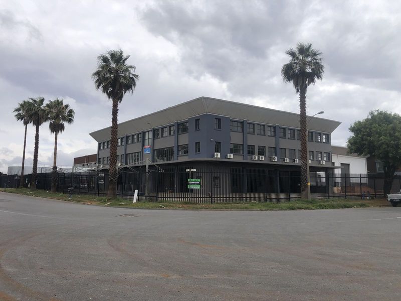 2400m² Industrial To Let in Isando at R34.00 per m²