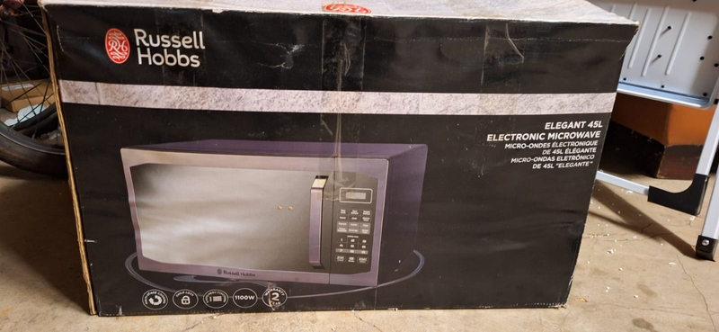 45 litres Russell Hobbs microwave