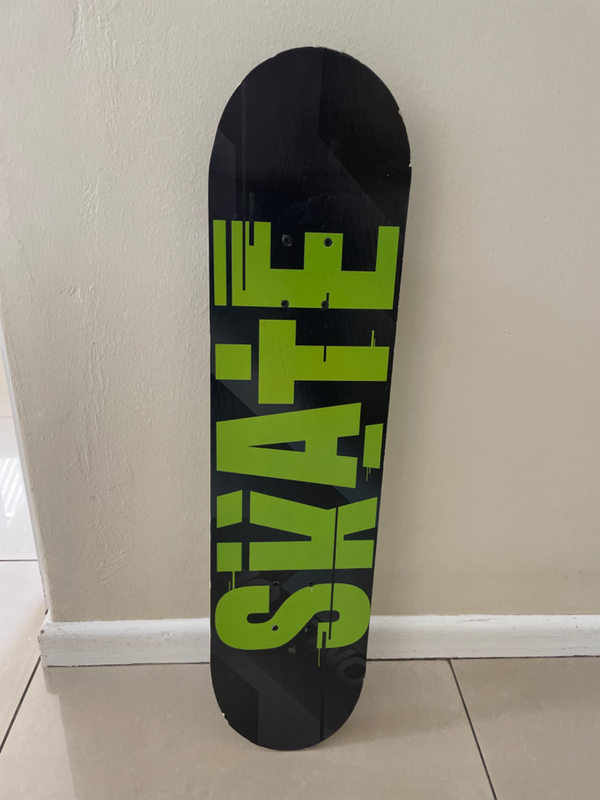 Skateboard “SKATE” (new)