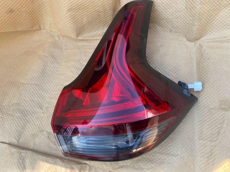 2022 MITSUBISHI XPANDER OUTER LED TAIL LIGHT RIGHT SIDE FOR SALE. IN PRISTINE CONDITION