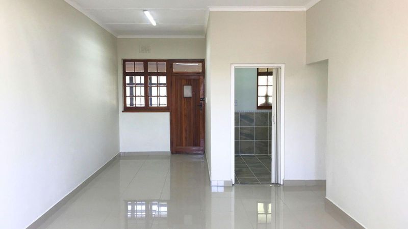74m² Commercial To Let in Gillitts at R122.00 per m²