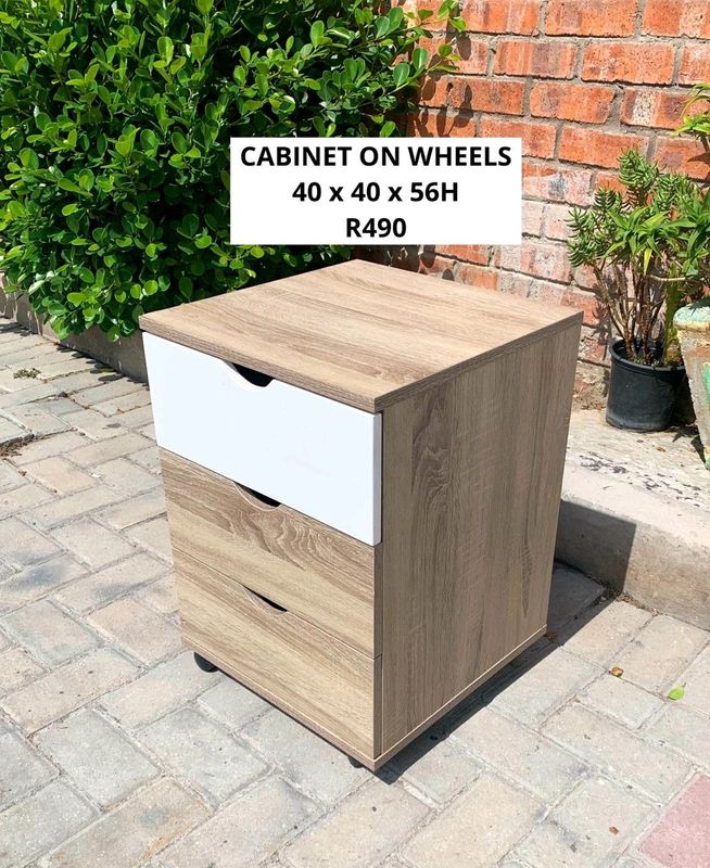 WORK STATION DRAW CABINET ON ROLLER WHEELS FOR SALE