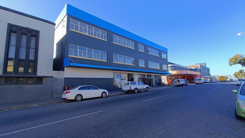 2400m2 Industrial Property To Let in Maitland, Cape Town