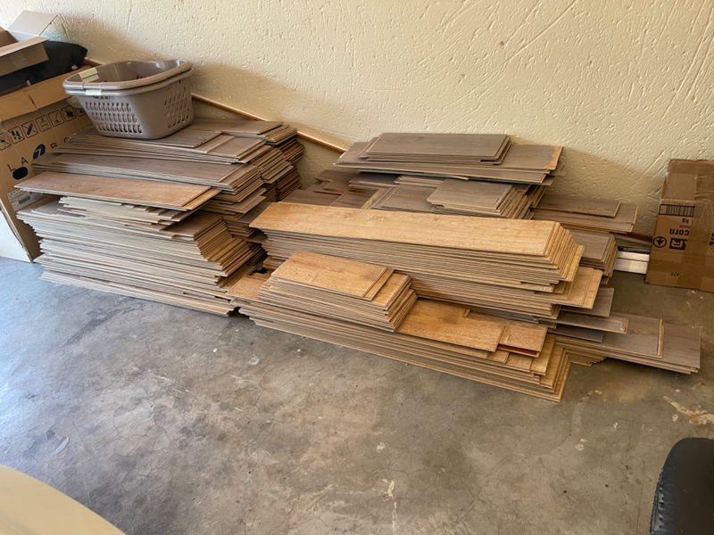 Laminate hard wood flooring