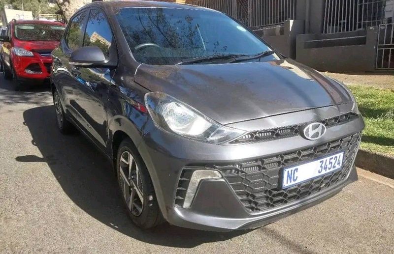 2023 HYUNDAI I10 GRAND 1.2 AUTOMATIC TRANSMISSION WITH SERVICE BOOK AND SPARE KEYS