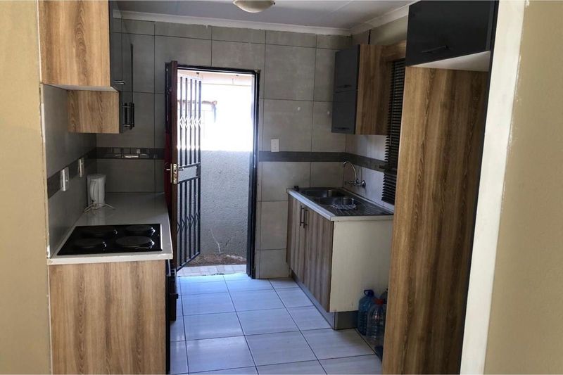This beautiful three bedroom house in Soshanguve block vv for rental available as in now