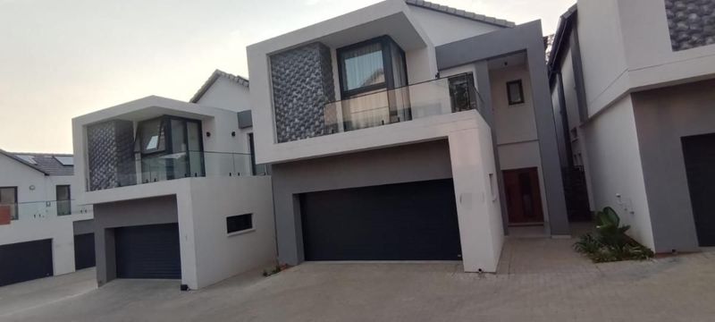 3 Luxurious Bedroom House To Rent in Bryanston (Fully Furnished)