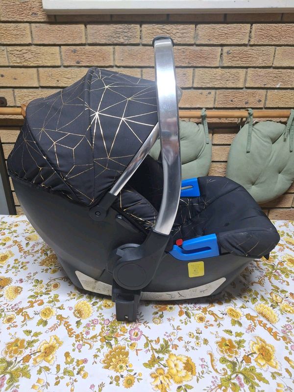 Infant car seat