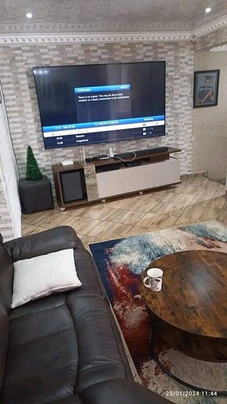 Tv wall mounting and Dstv installers In Gauteng