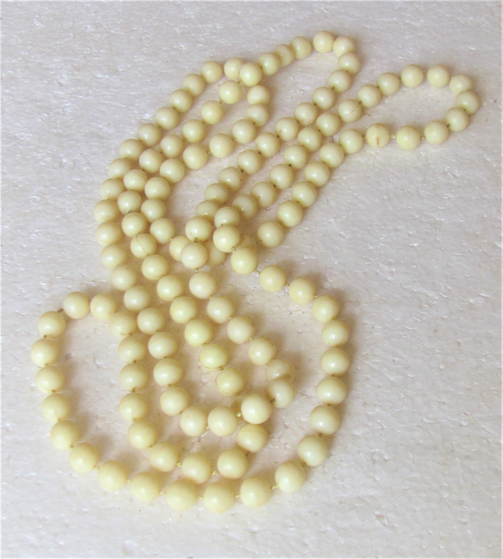 Vintage - Beaded Yellow Acrylic Rope Style Necklace