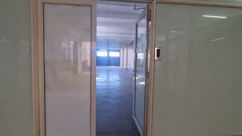 Large 1004m² Commercial Space Available To Rent in Woodstock, Cape Town.