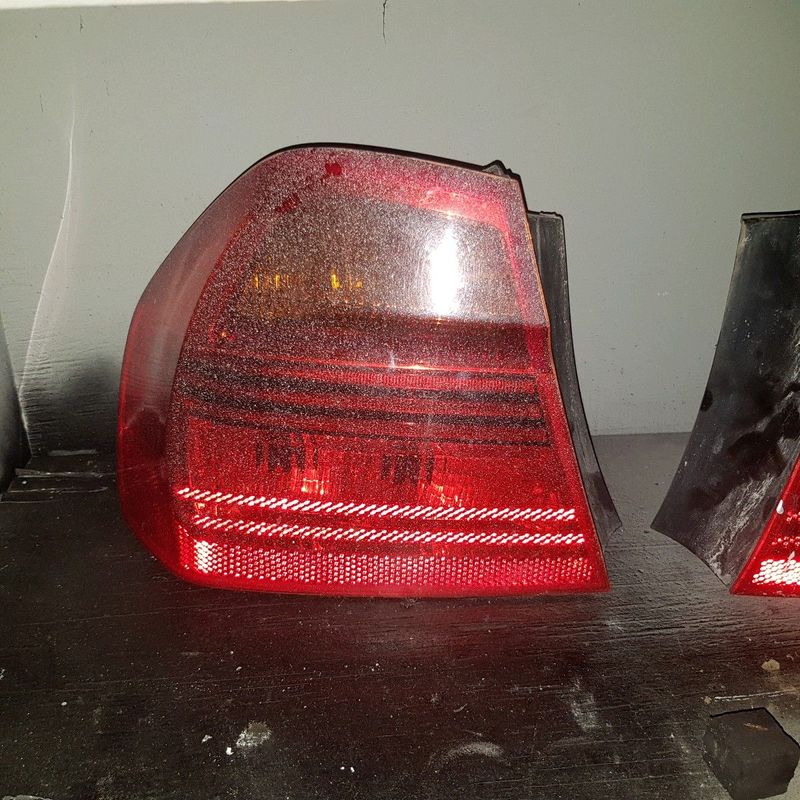 Bmw e90 tail lamps and bootlamps