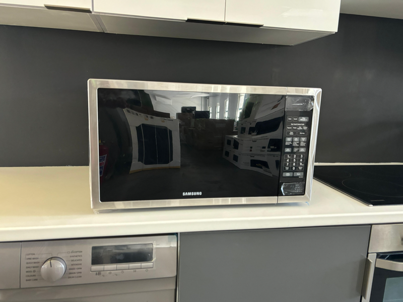 Samsung New Open Box 55L, Electronic Solo, Microwave Oven with Sensor Cook Technology, B-ME6194ST