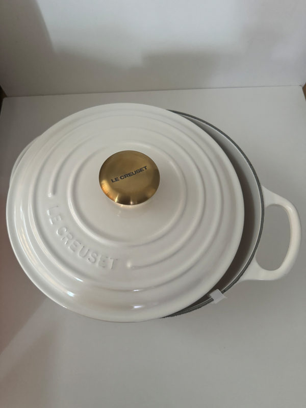 LeCeurest Cast Iron White 24cm Brand New