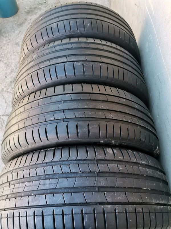 Set 4x 235/50/19 Pirelli pzero normal Tyres