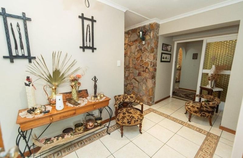 5 Bedroom house in Humewood For Sale