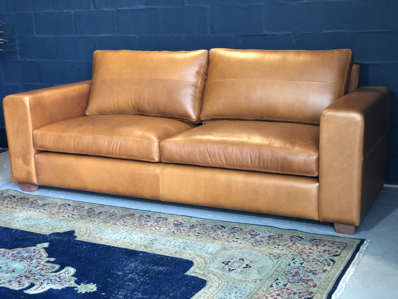 Immaculate 2.2m full grain genuine leather CHOBE STYLE large three seater couch, (GINGER TAN BROWN)