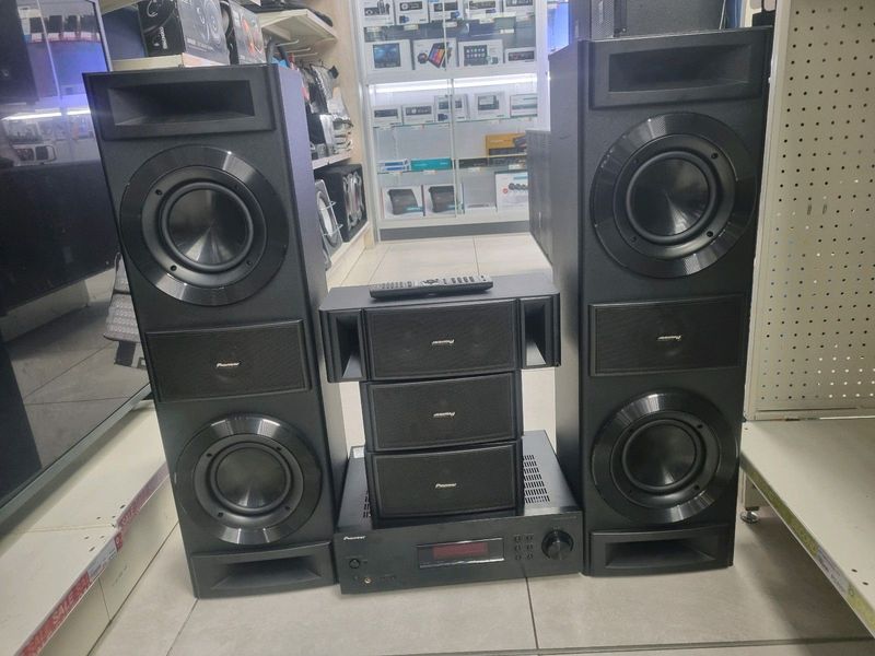 PIONEER HOME THEATER