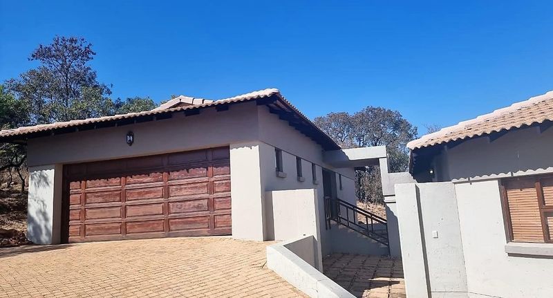 Share in 5 bedroom lodge at Elements Private Golf Estate.