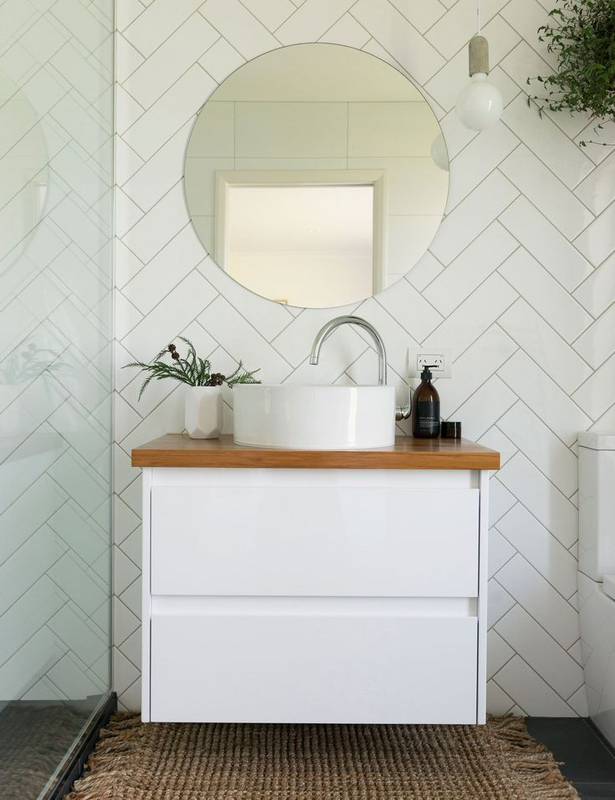 Floating bathroom vanity