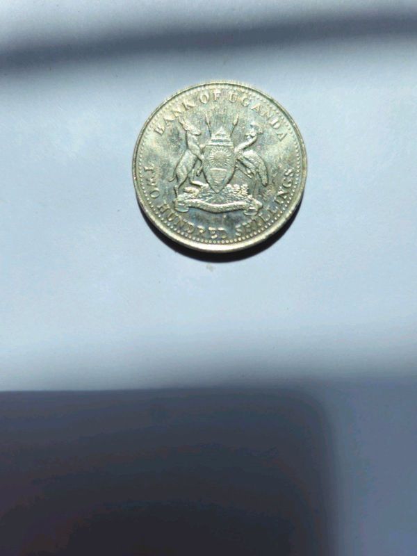 1998 Uganda | 200 Shillings Coin | Cichlid Fish.