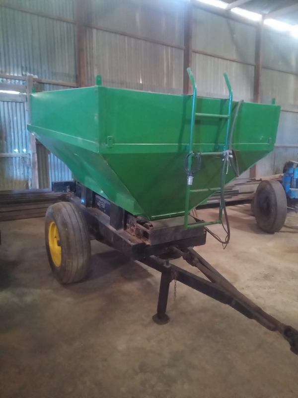 3 Ton Rovic Strooier / Spreader For Sale (009265)