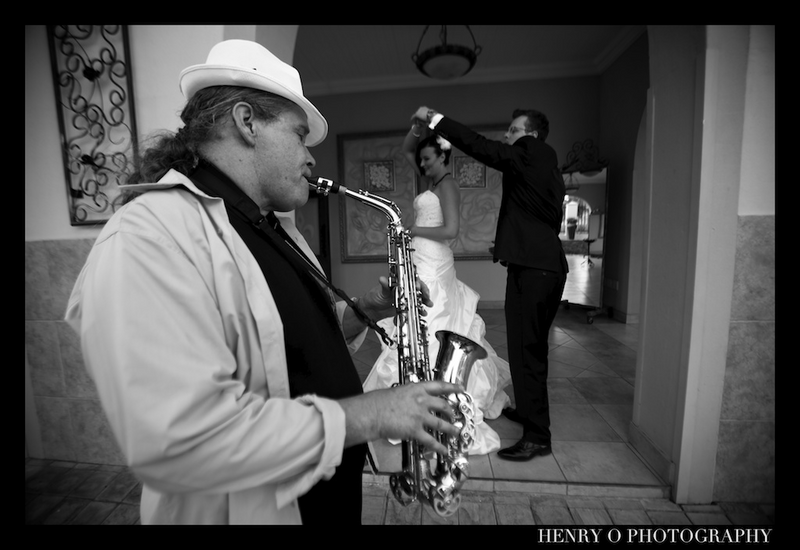 Saxophones music for welcoming drinks