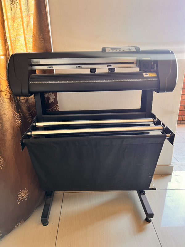 720mm Contour Vinyl Cutter