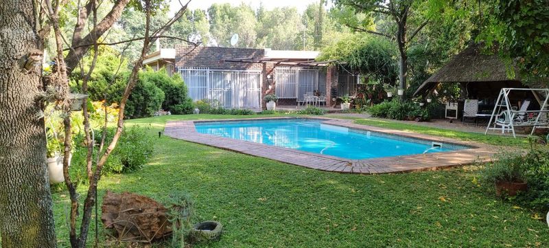 2 HA PRICKLY PEAR FARM IN MEYERTON