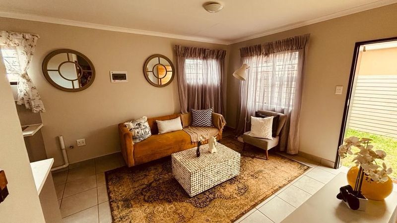 House in Protea Glen For Sale