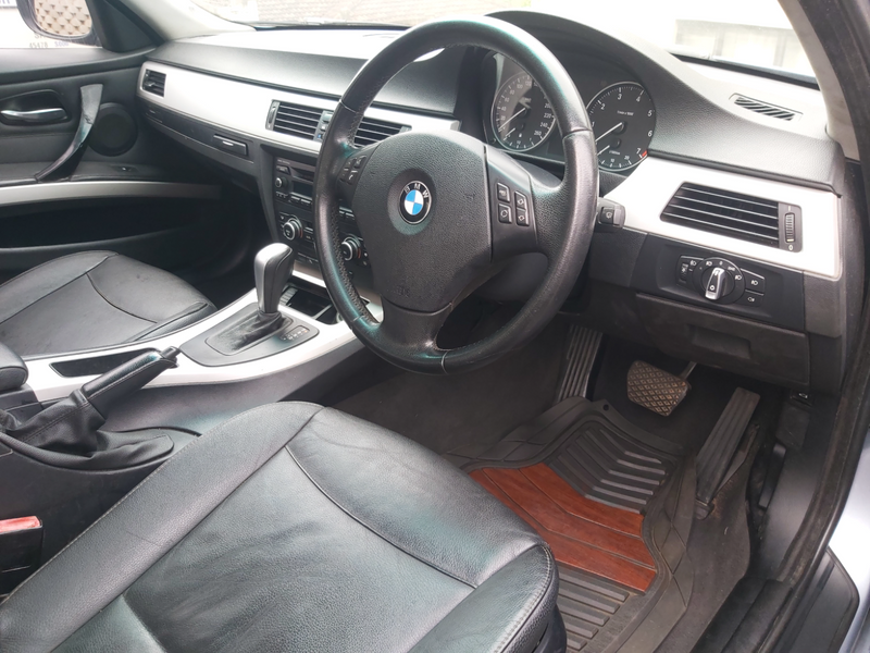 2010 BMW 3 Series Sedan (facelift)