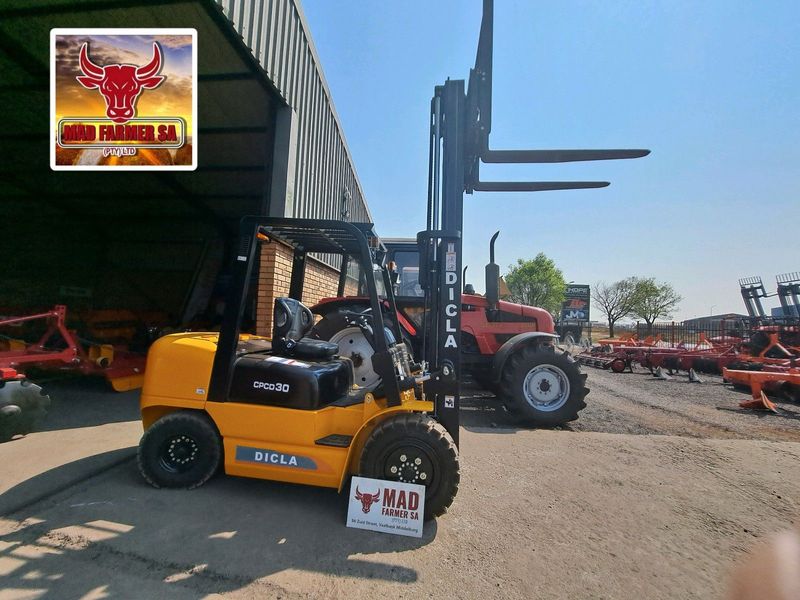 New 3 ton Diesel Forklifts available for sale at Mad Farmer SA