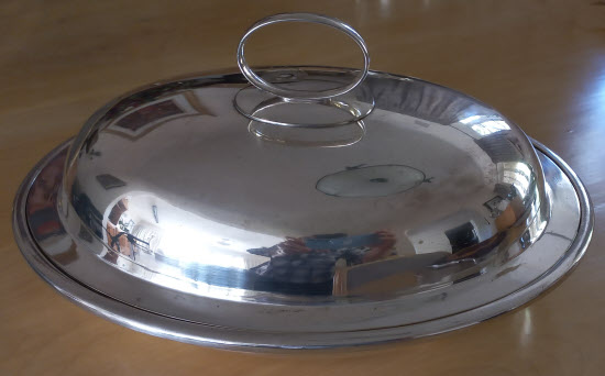 Vintage silver plated Oval Food Warming Tray with lid &amp; hot water reservoir