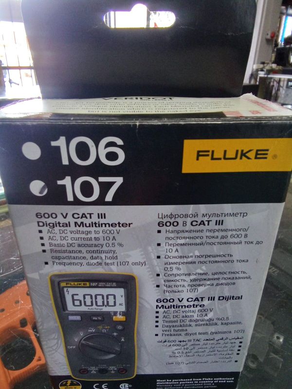 Fluke 107 Multimeter