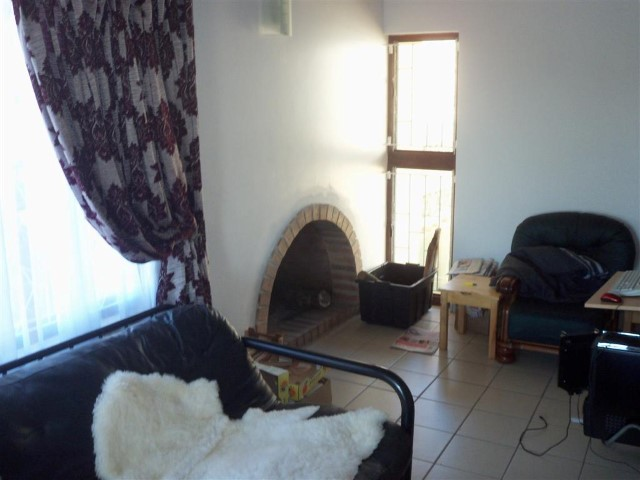 BEAUTIFUL LARGE HOUSE IN SOUTHPORT. SEAVIEWS, OFFGRID WITH SOLAR PANELS, OWN WATER,SELF-SUFFICIENT