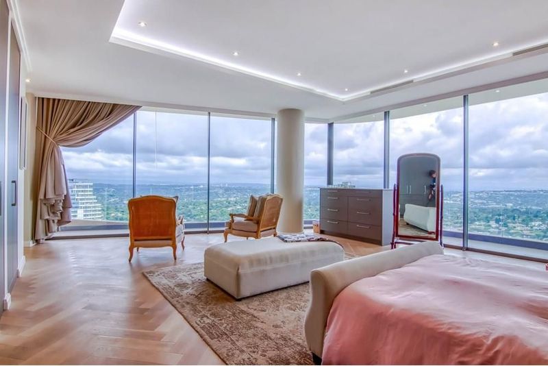 3 bedroom penthouse with views for days