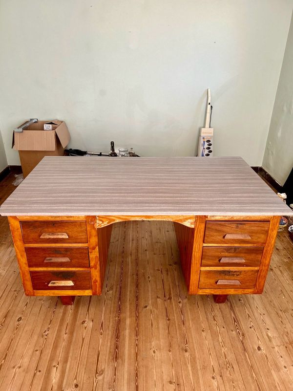 Large Desk