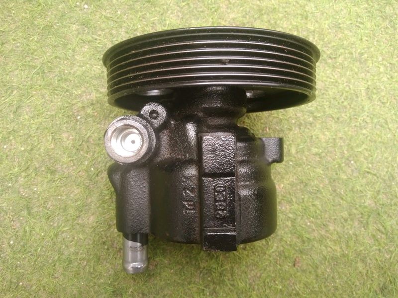 Renault Sandero K7M / Nissan Np200 Power Steering Pump