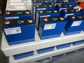 Lithium battery cells 100Ah 280Ah 300Ah solar panel power systems LiFePO4 LFP invertors accumulators