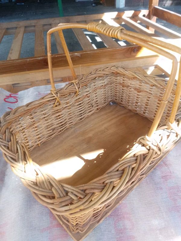 Picnic Basket Cane (Rattan) Old Original Design R250 onco (saught after item)