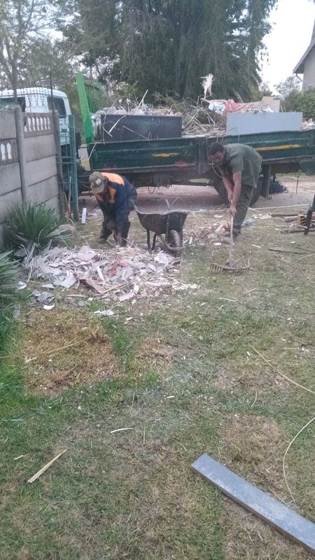 Rubble removal, garden refuse removal 0732540300